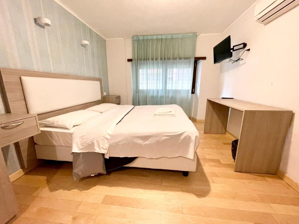 Luciano Laterani Guest House Rom Exterior foto
